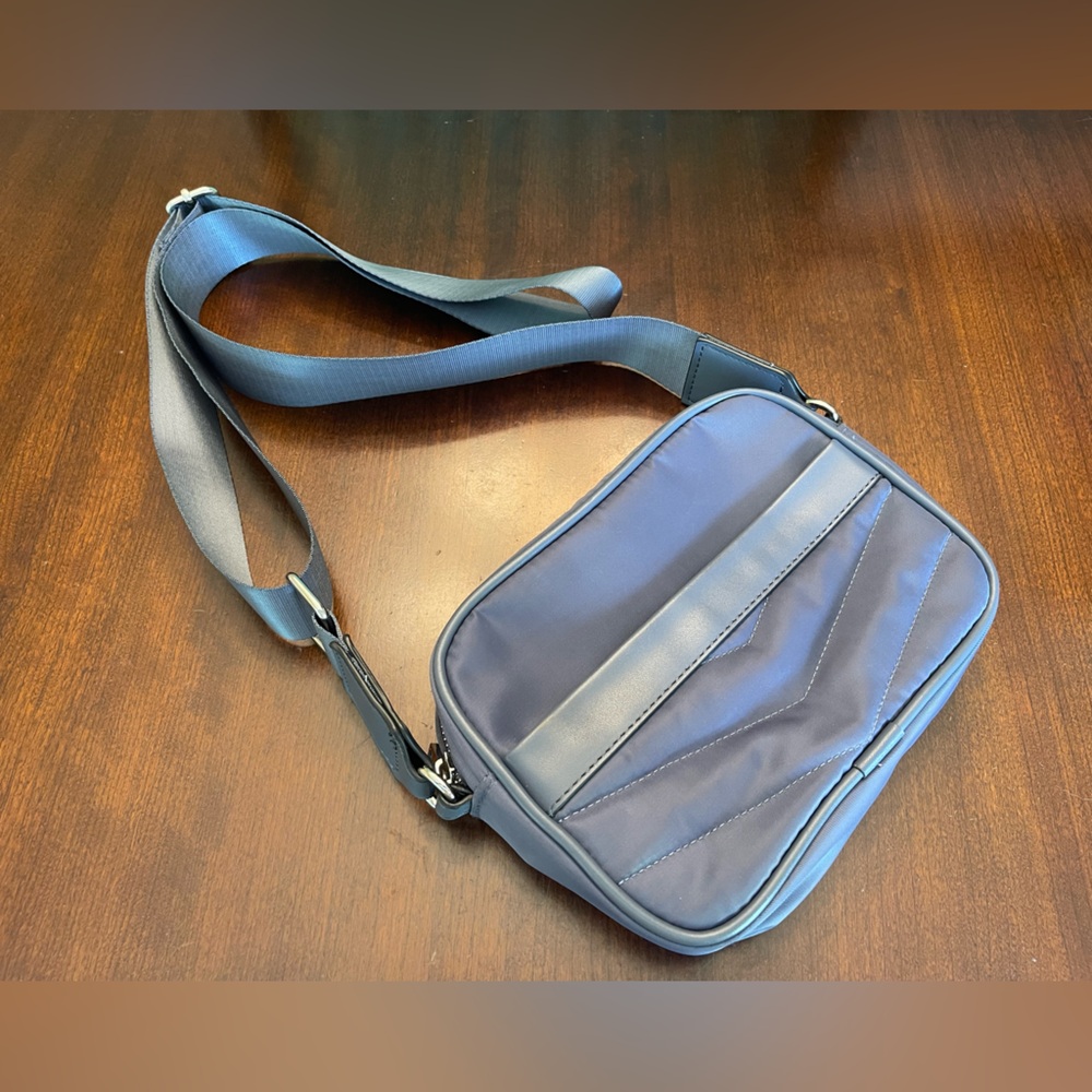 Universal Thread Crossbody Bag